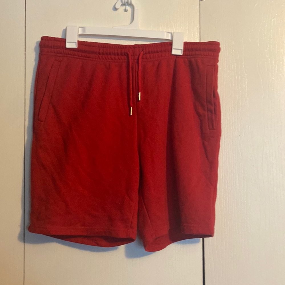This is from forever 21 shorts it’s a X large